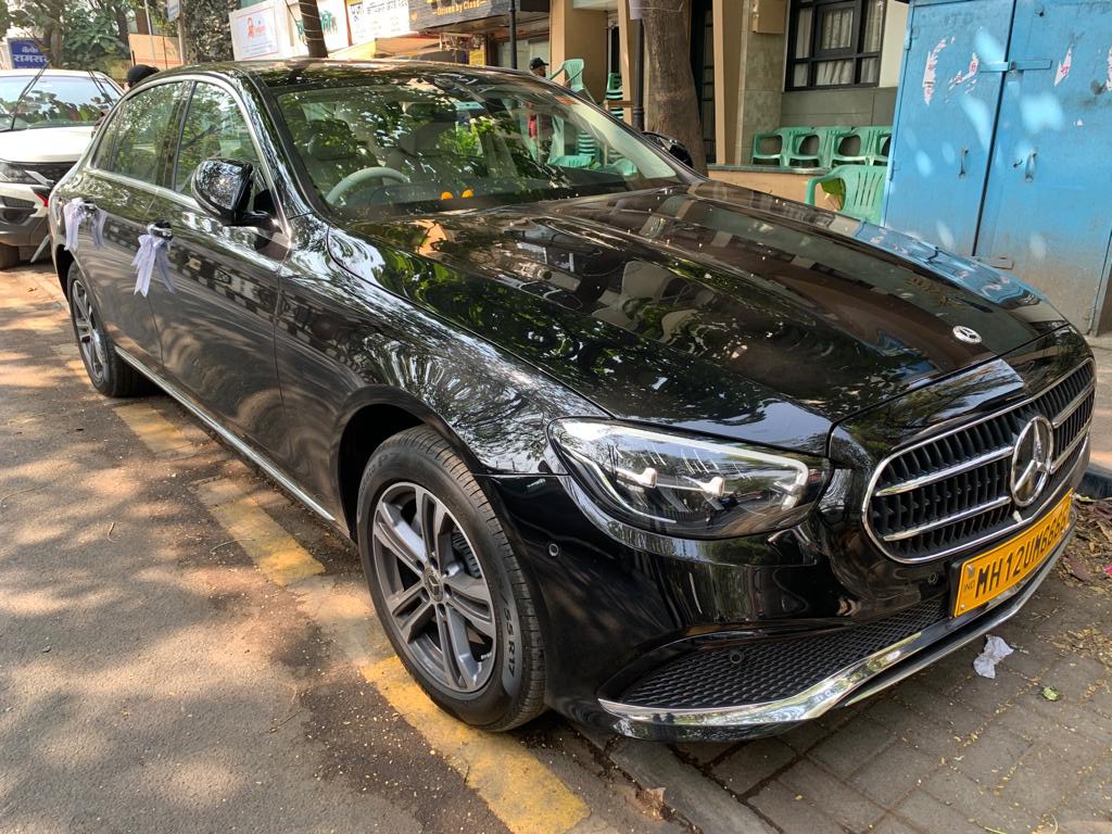 Executive class vehicle front