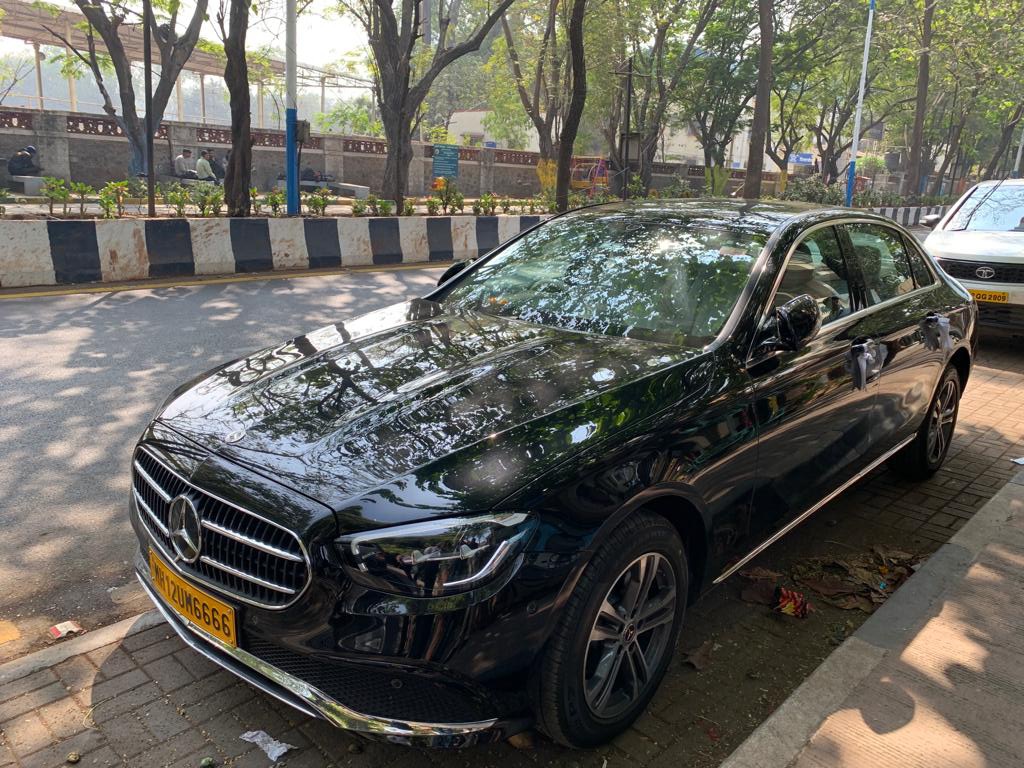 Executive class vehicle interior