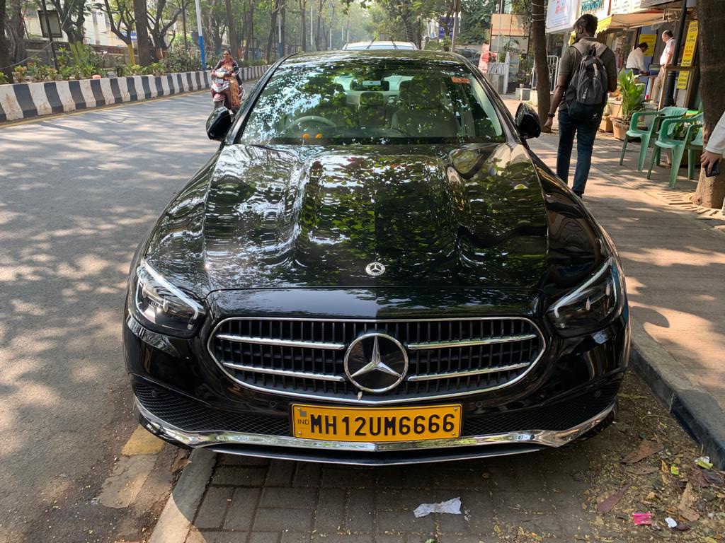 Executive transport front